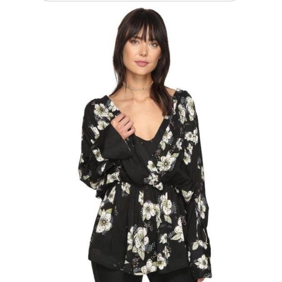 Free People Tuscan Dreams Printed Floral Top NEW - Picture 1 of 11